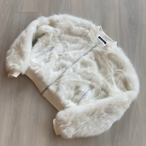 Brandy Melville: Faux Fur Jacket - Picture 3 of 6